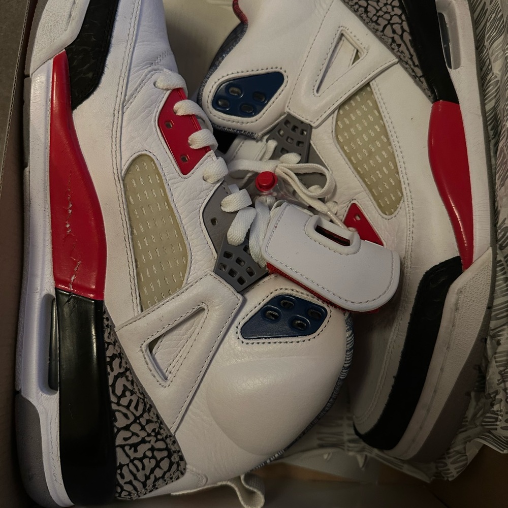 Jordan Spizike (wht/red)